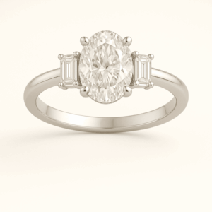 O-08 -&nbsp;Oval + 2 Baguettes Trilogy