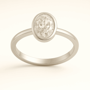 O02 - Bezel Oval Solitaire